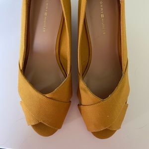 Women’s shoes